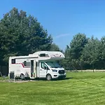 Wakacyjna Wioska Ngo 20m Od Suntago Frühstückspension Mszczonów