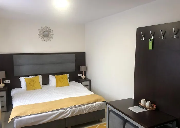 Wakacyjna Wioska Ngô 20m Od Suntago Nocleg ze śniadaniem Mszczonów